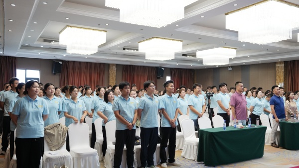 易視界2025年8月嘉獎(jiǎng)會暨9月啟動(dòng)大會圓滿收官