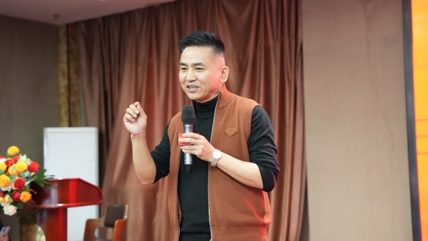 易視界2025年10月嘉獎(jiǎng)會暨11月啟動大會精彩瞬間